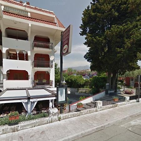 Baia Degli Dei Giardini Naxos Exterior foto