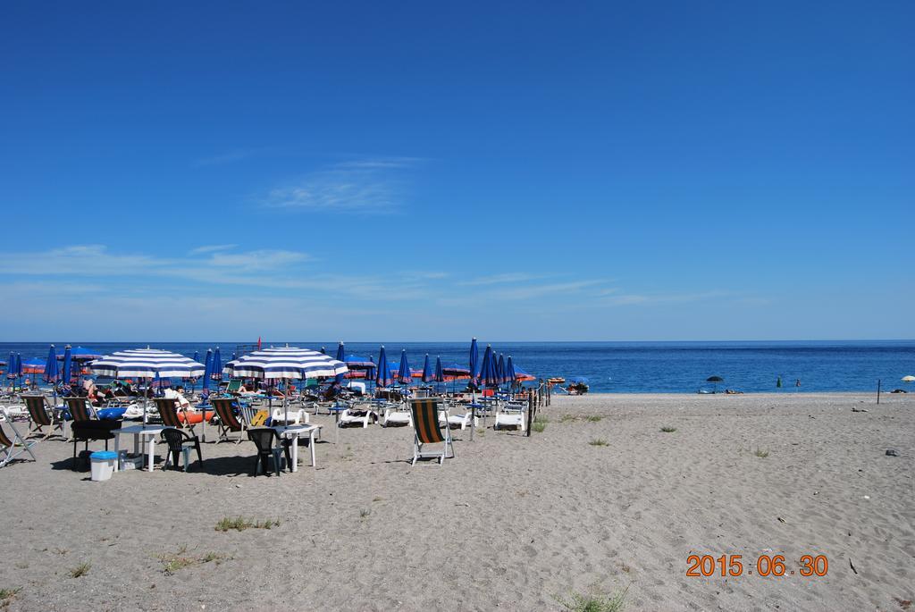 Baia Degli Dei Giardini Naxos Exterior foto